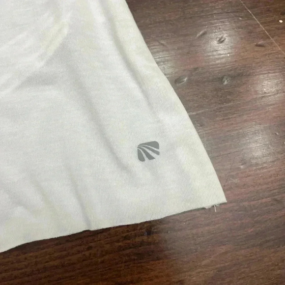 2/$12 Marika Essential Cropped Tank White Size Large Raw Hem Relaxed Fit Active - Picture 4 of 11